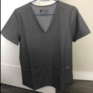 FIGS Casma (two pocket) scrub top in graphite